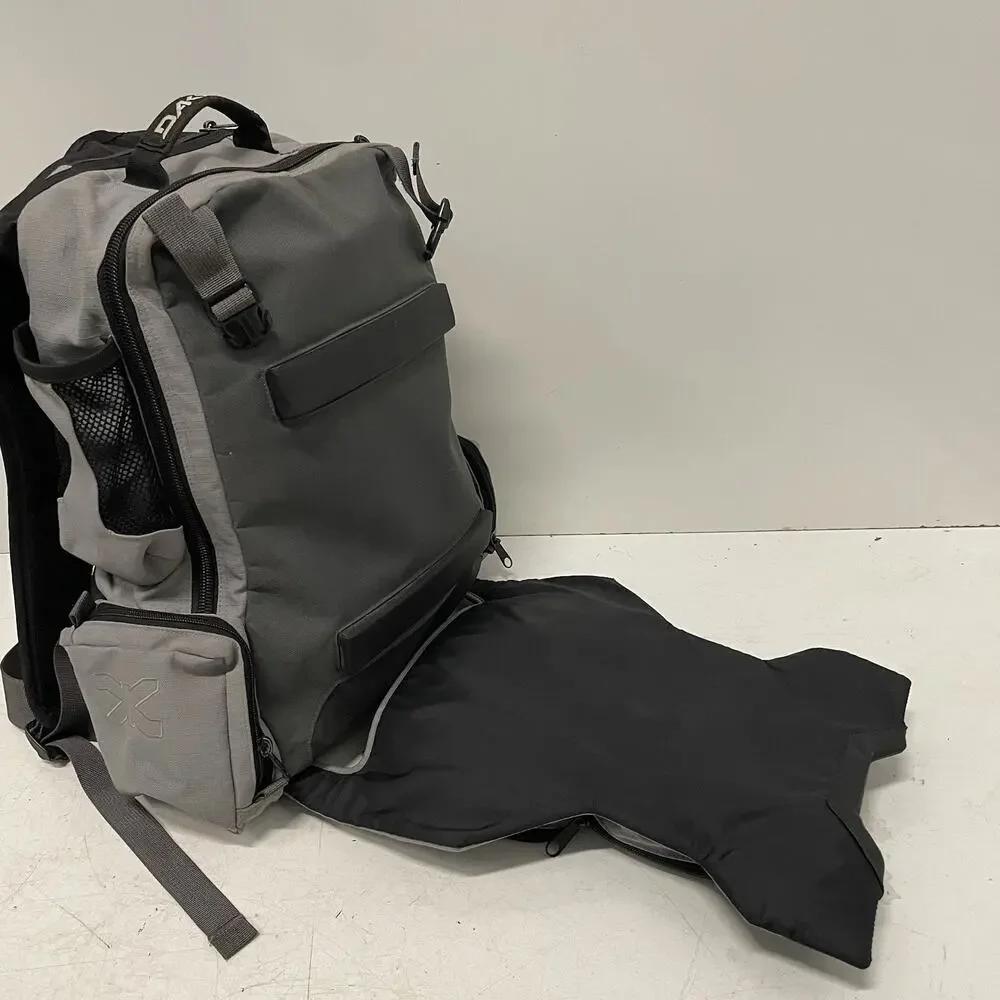 Dakine Recoil Backpack Skateboard Slot Camera Pack Hiking Waist Strap Black Gray